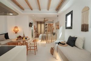 Gallery image of Due Venti Downtown Suites Naxos Junior in Naxos Chora