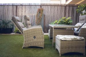 A seating area at Petit Candeleda