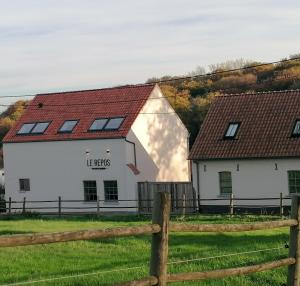 Budova, kde se prázdninový dům nachází