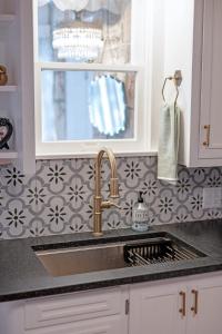 Billede fra billedgalleriet på The Rock Haus - Fire Pit & Hot Tub i Fredericksburg + 31 billeder