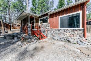 Το κτήριο όπου στεγάζεται  η παραθεριστική κατοικία