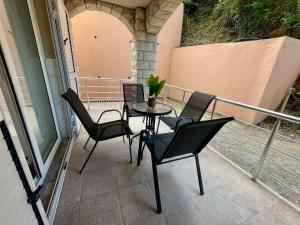 Balkón nebo terasa v ubytování Apartment Rafailovici
