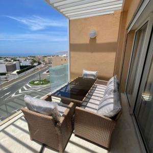 Taghazout Paradise - Duplex Confort - Vue mer piscine - Agadir的阳台或露台