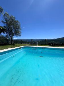 Basen w obiekcie Casa 2 habitaciones con piscina y cenador al aire libre lub w pobliżu