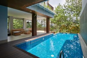 Πισίνα στο ή κοντά στο Anindya Hill View Villa 7 bedrooms with a private swimming pool