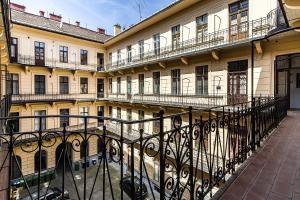 Balkón nebo terasa v ubytování The Museum Living Budapest