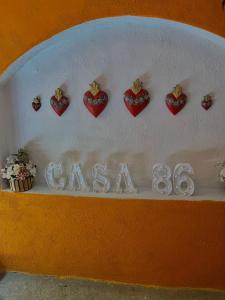 een taart met de woorden seks erop bij Casa 86 in San Miguel de Allende