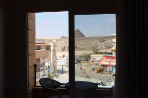 Üldine mäevaade või majutusasutusest Pyramids Island pildistatud vaade