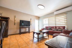 Televisyen dan/atau pusat hiburan di Condo Beach Court