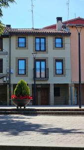 Το κτήριο όπου στεγάζεται  το διαμέρισμα