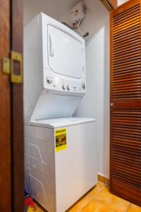 Dapur atau dapur kecil di Condo Beach Court