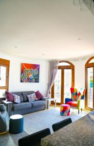 A seating area at La Torre Alba - La Finca Golf Resort