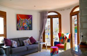 A seating area at La Torre Alba - La Finca Golf Resort