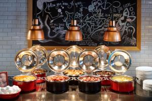 Jídlo v hotelu nebo okolí