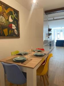 Posezení v ubytování Cozy flat in Pamplona old town