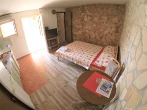 Postel nebo postele na pokoji v ubytování Apartments by the sea Biograd na Moru, Biograd - 4316