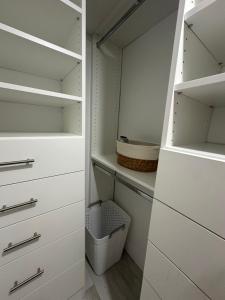 Gallery image of Like New - Beach Studio Apartment in Deerfield Beach