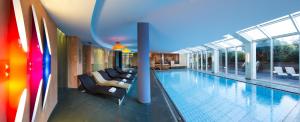 Bazén v ubytování Hotel St. Anton nebo v jeho okolí