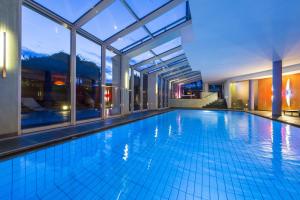 Bazén v ubytování Hotel St. Anton nebo v jeho okolí