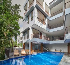 Πισίνα στο ή κοντά στο Radiance Hill View Villa 10 bedrooms with a private heated pool and billard