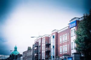 Budynek, w którym mieści się hotel