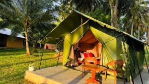 Zahrada ubytování Araliya Lake Camp Resort