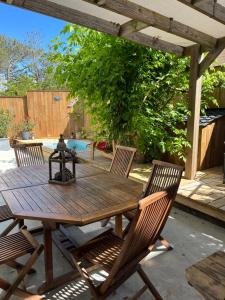 En terrasse eller udendørsområde på Maison Sanouva