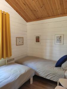 Ảnh trong thư viện ảnh của LES REFUGES DU LOT Le Cosy ở Mauroux +14 ảnh