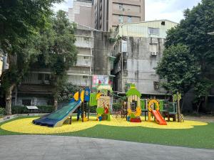 Herní místnost nebo prostor pro děti v ubytování Meworld Hotel - Zhongshan + 31 fotografií