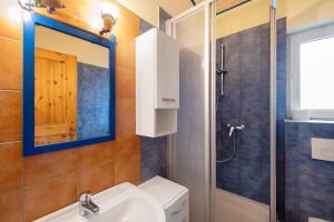 Koupelna v ubytování Krüseliner Mühle - Bungalow Rethra + 37 fotografií