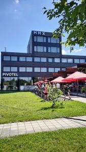 Khách lưu trú tại Pivotel MMX