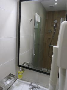 Koupelna v ubytování Hotel MEDITERRANEO