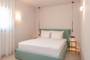 Katil atau katil-katil dalam bilik di Mesogi Villas, brand new modern, stylish villas, private pool, seaviews