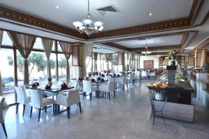 Restaurace v ubytování Les Mérinides