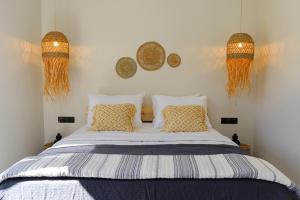 Ένα ή περισσότερα κρεβάτια σε δωμάτιο στο Aurora Summerhouse Villa +27 φωτογραφίες