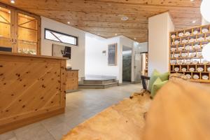 Kuchnia lub aneks kuchenny w obiekcie Hotel Glemmtalerhof