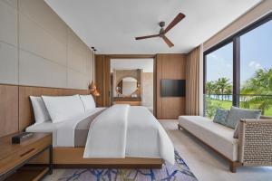 Postel nebo postele na pokoji v ubytování The Westin Resort & Spa Cam Ranh