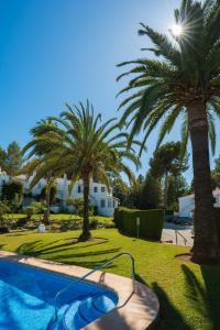 Πισίνα στο ή κοντά στο Beach & mountain retreat Los Almendros