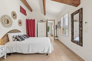 Φωτογραφία από το άλμπουμ του Appartement Terrasse proche cascade σε Carcès