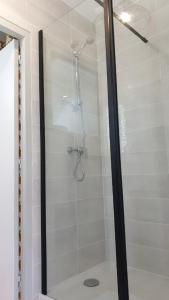 Ένα μπάνιο στο Maison bretonne 4 personnes - Baie de Morlaix +15 φωτογραφίες