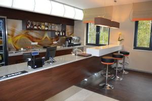 Kuchnia lub aneks kuchenny w obiekcie Hotel Via Baltica