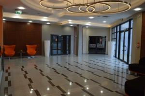 Hol lub recepcja w obiekcie Hotel Via Baltica