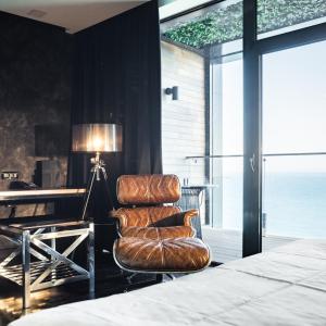 Гостиная зона в M1 Club Hotel