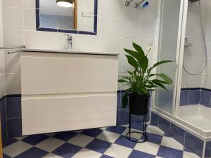 Et badeværelse på Apartmani Bianca + 43 billeder