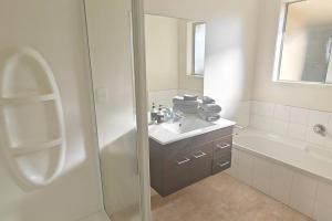 Ένα μπάνιο στο Holiday Home on Levers +25 φωτογραφίες