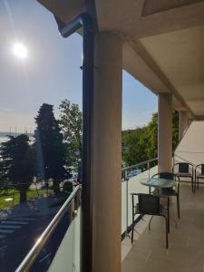 En balkon eller terrasse på Apartments Ivančić 2