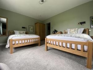 Marshpools Bed & Breakfast - Licensed near Weobley village客房内的一张或多张床位