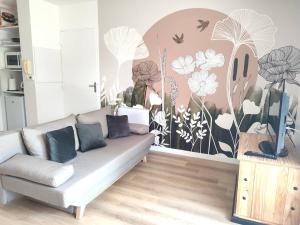 Zdjęcie z galerii obiektu Appartement avec WIFI, terrasse, jardin, parking privé à 800m de la plage à Trébeurden - FR-1-368-386 w mieście Trébeurden