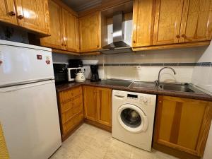 A kitchen or kitchenette at Apartament Montana