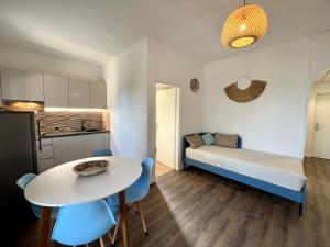 Vila Vera Seafront Apartments客房内的一张或多张床位